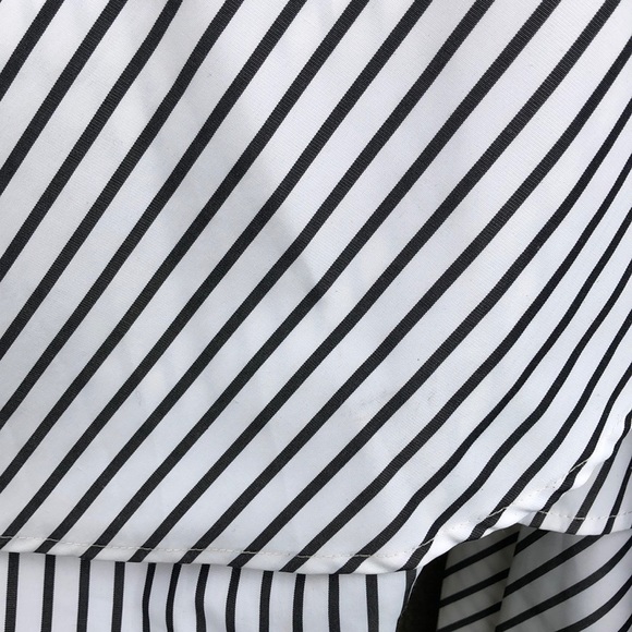 (NWT) Boohoo Petite Ruffle Bardot Top - Picture 5 of 6